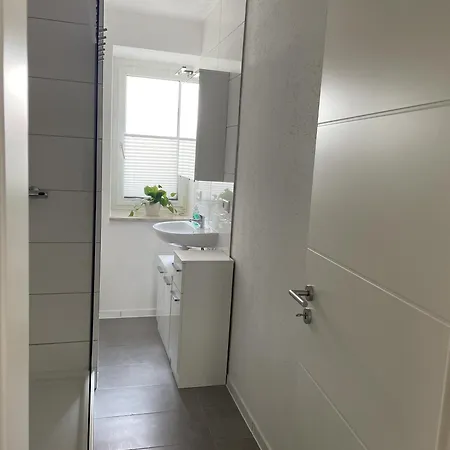6-personen Mit Grossem Parkplatz, Kueche & Wlan Ideal Fuer Monteure Und Familien