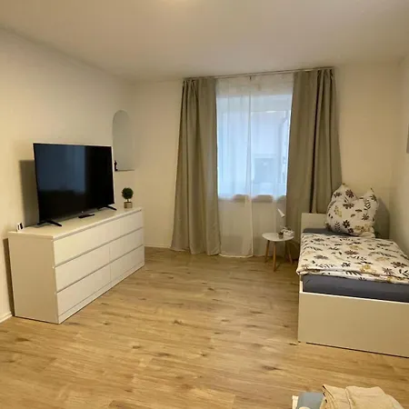 Appartement 6-personen Mit Grossem Parkplatz, Kueche & Wlan Ideal Fuer Monteure Und Familien Gerolzhofen