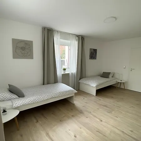 6-personen Mit Grossem Parkplatz, Kueche & Wlan Ideal Fuer Monteure Und Familien * 吉洛佐芬