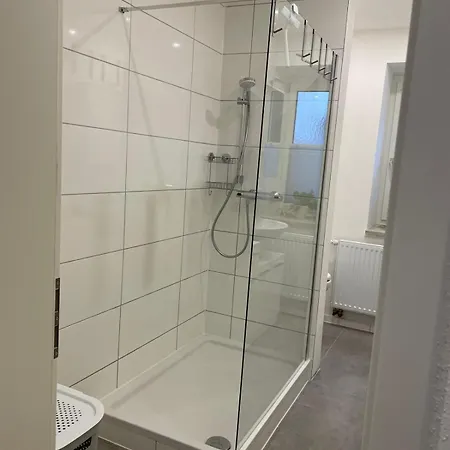 6-personen Mit Grossem Parkplatz, Kueche & Wlan Ideal Fuer Monteure Und Familien Apartment